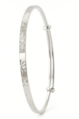 Women’s Floral Textured Silver Kada – Elegant Engraved Bangle